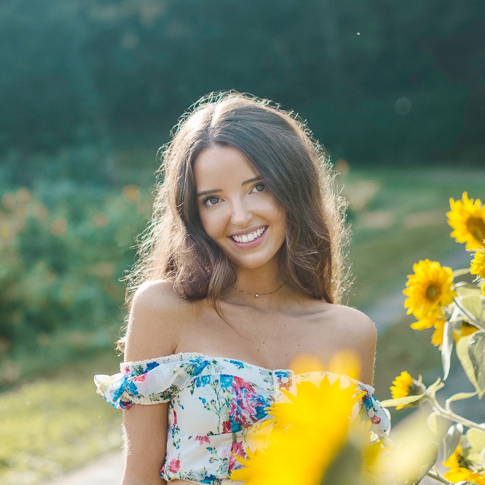 Meet your Posher, Alessandra
